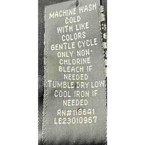 LANE BRYANT SHORT SLEEVE RUFFLED V-NECKLINE BLOUSE, 18/20, BLACK, POINTED COLLAR - Picture 10 of 10